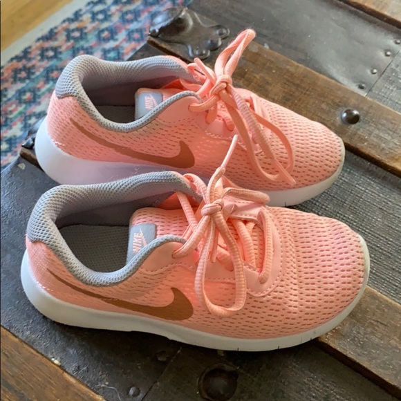 little girl nike shoes size 11